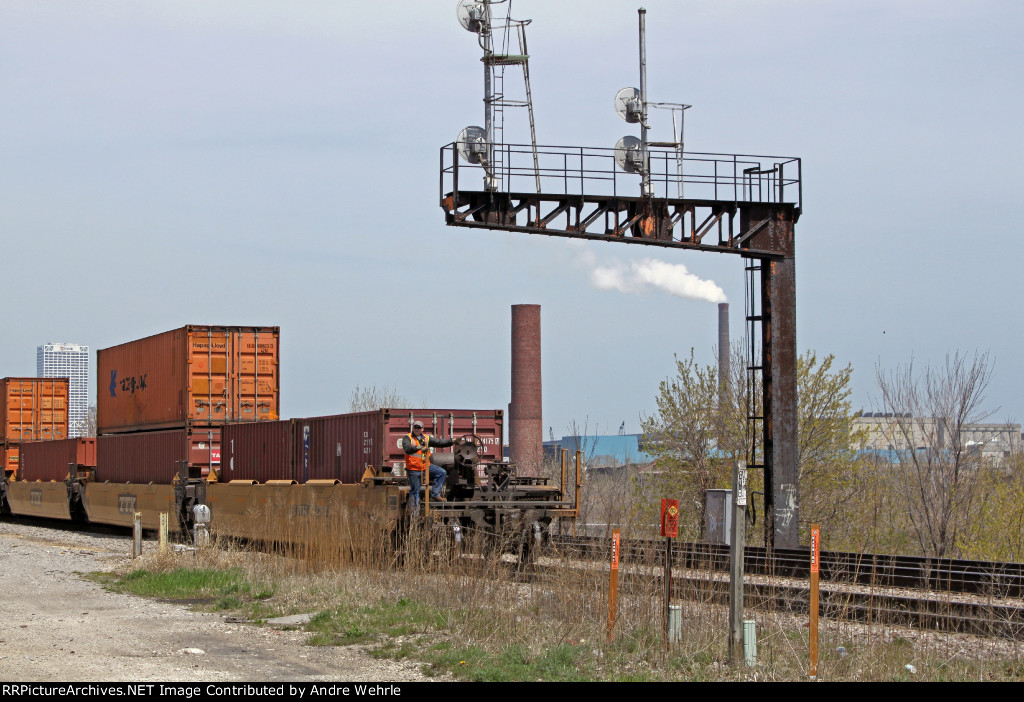 Sunday extra GM42 Lake Patrol shoves past the Maple St. signals